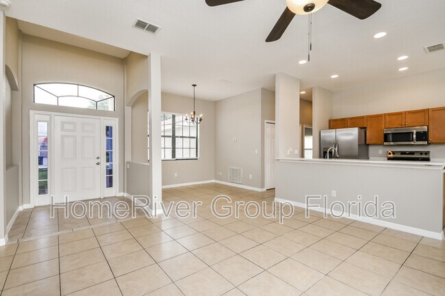 Building Photo - 412 Cinnamon Dr