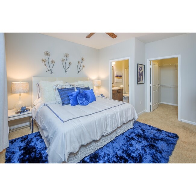 Building Photo - Sterling