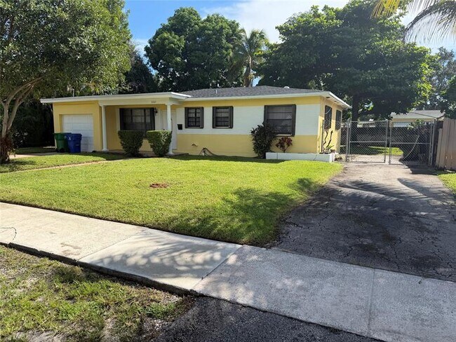 Foto del edificio - 2221 SW 67th Ave