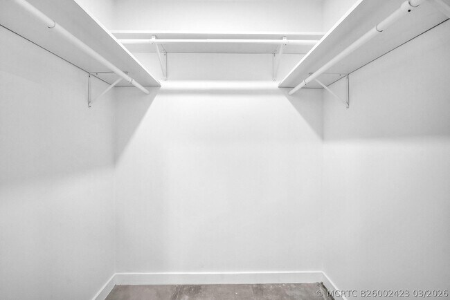 Building Photo - 2460-2466 SW 58th Manor