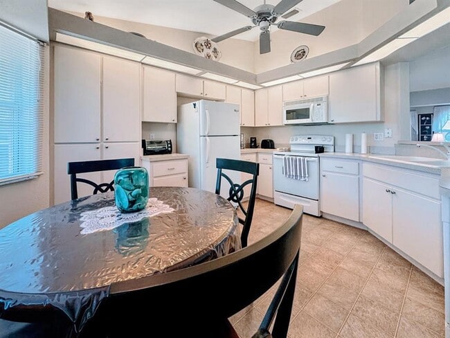 Building Photo - 18353 Grace Ave