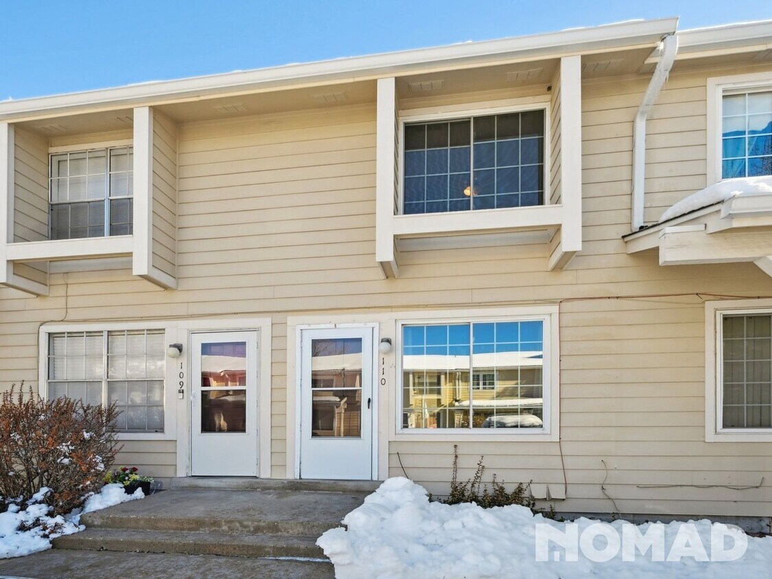 3 Bed/1.5 Bath Townhome in Arvada/Westminster Townhome Rentals in Broomfield CO