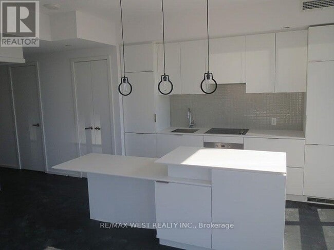 Building Photo - 5 St Joseph St