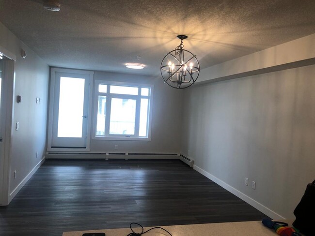 Photo du bâtiment - 6118 80 Av NE