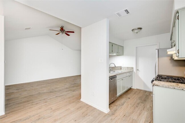 Foto del edificio - 6210 Buffalo Pass