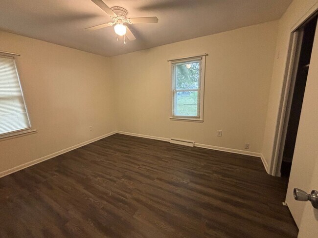 Foto del edificio - 1010 Larkin Dr