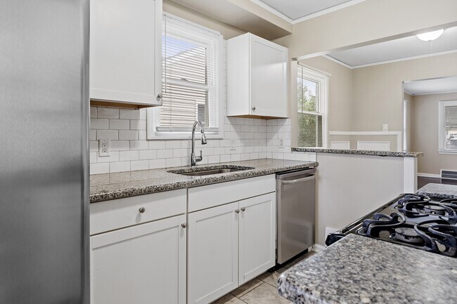 Foto del edificio - 12948 Cunningham St