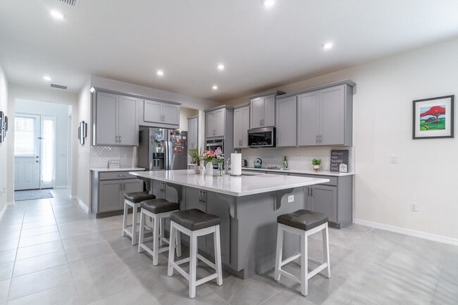 Foto del edificio - 2721 Chantilly Ave