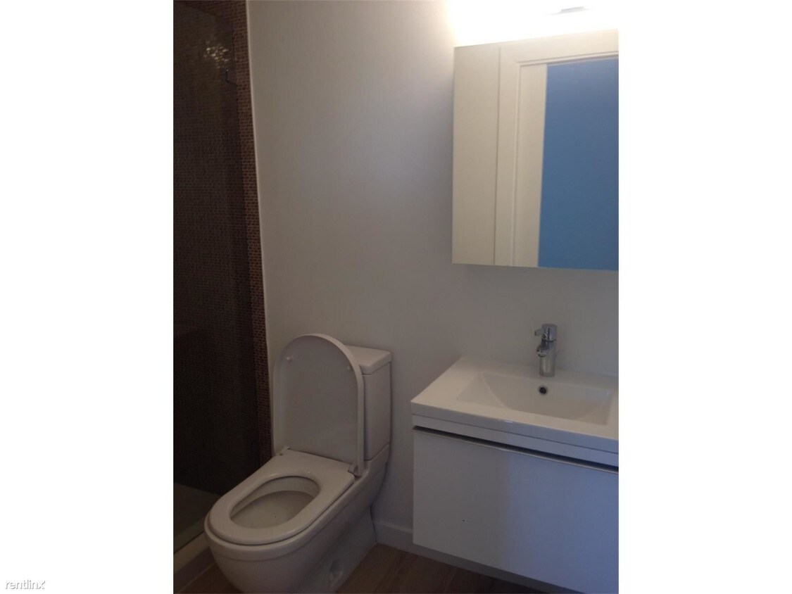 Foto del edificio - 700 16th St