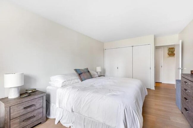 Building Photo - 1 bedroom in New York NY 10280
