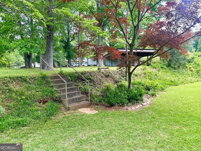 Foto del edificio - 1375 Zebulon Rd