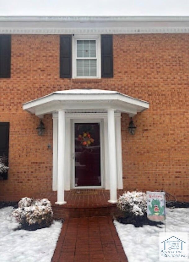 Building Photo - 1715 Mulberry Rd