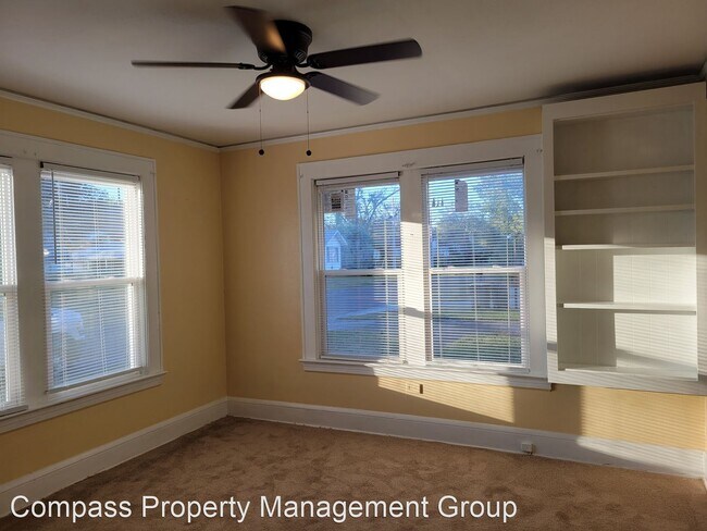 Foto del edificio - 3 br, 1 bath House - 4567 Astral Street