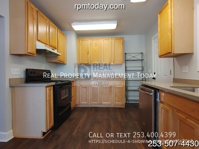 Building Photo - 1854 E Fairbanks St