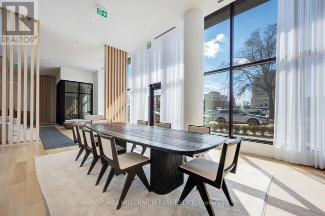 Building Photo - 3009 Novar Rd