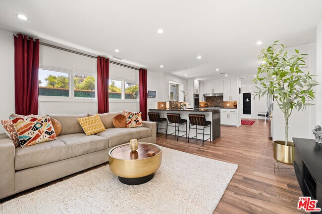 Foto del edificio - 6432 W 86th Pl