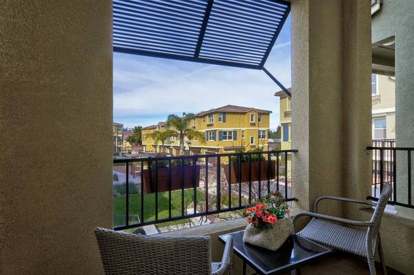 Foto del edificio - 651 Cinnamon Cir