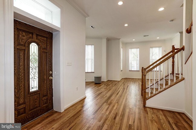 Foto del edificio - 600 Q St NW