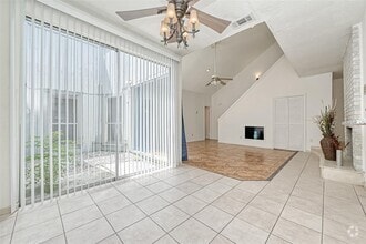 Building Photo - 10725 Boardwalk St