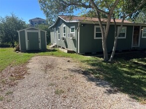 Building Photo - 810 S Brownell St