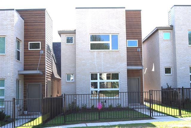 Building Photo - 369 Oakbend Dr