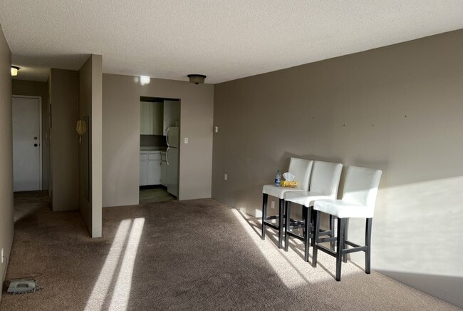 Building Photo - 1285 Martin St