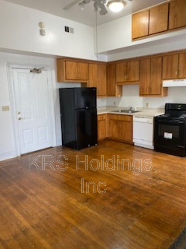 Foto del edificio - 647 W Washington St