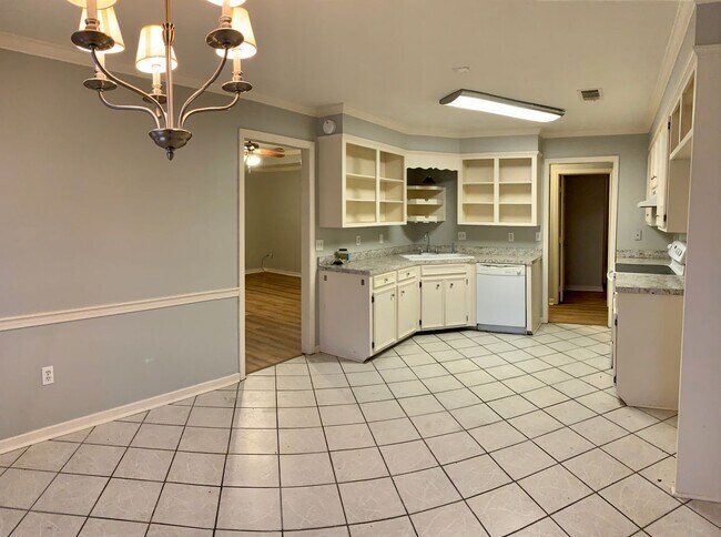 Foto del edificio - 320 Trace Harbor Rd