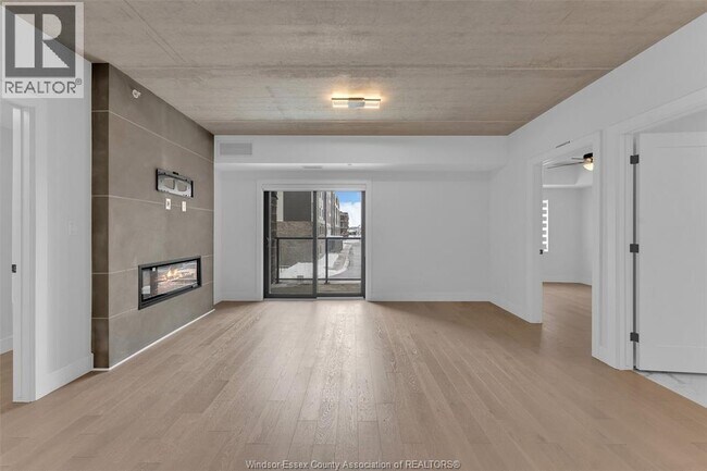 Building Photo - 2550 Sandwich W Pkwy