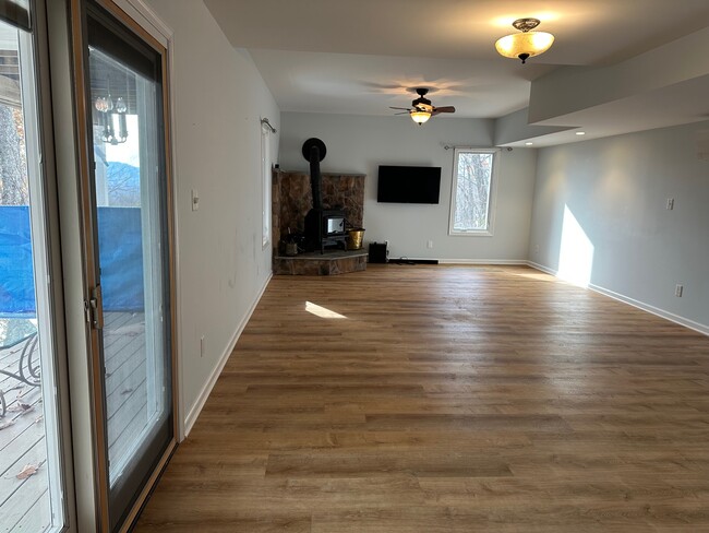 Sliding Doors from Deck to large Living Room - 793 Clifton Trl