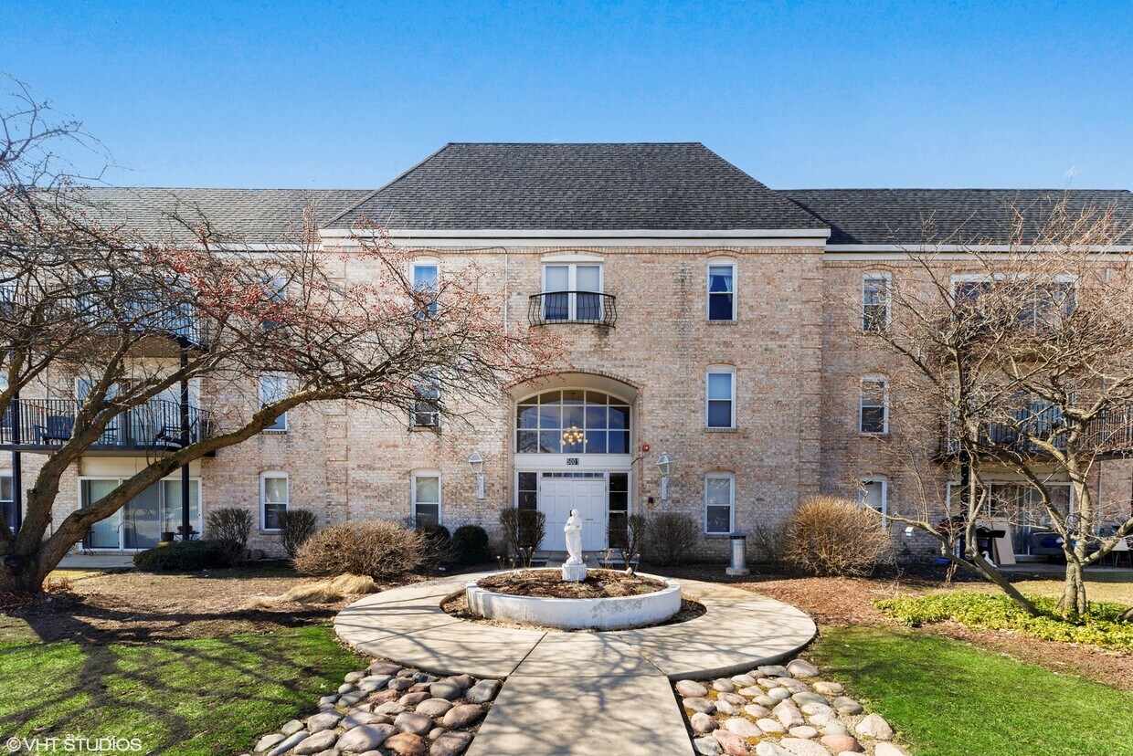 Foto principal - 5001 Carriageway Dr
