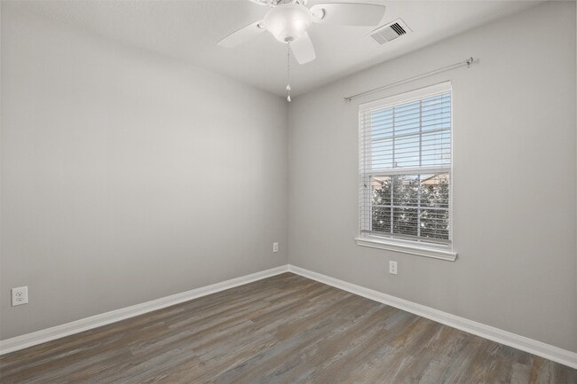 Foto del edificio - 12201 Seacrest Ln