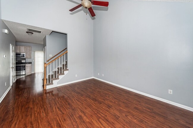 Building Photo - 3 Bedroom, 2.5 Bathroom Townhome in Lakes of Summerville - Summerville