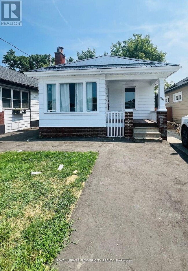 Building Photo - 346 Wharncliffe Rd S