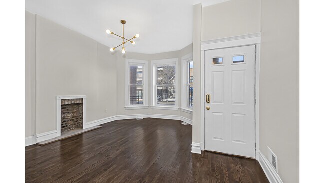Foto del edificio - 1337 N Western Ave