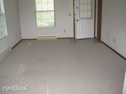 Building Photo - 733 Hickory Ct
