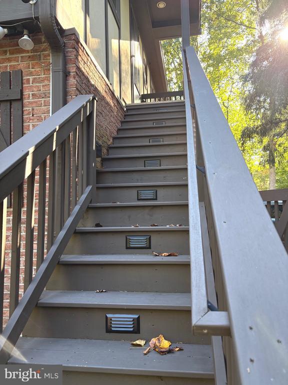 Foto del edificio - 2005 Huntwood Dr