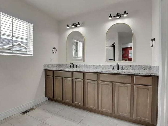 Foto del edificio - 16818 E 119th Ave