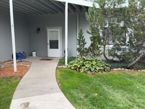 Building Photo - 2012 Remington St