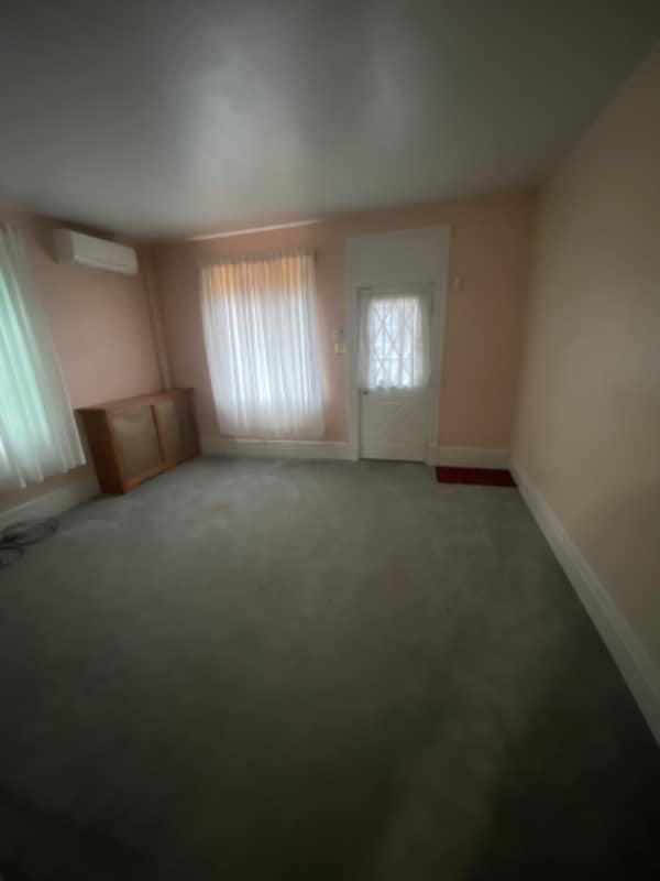 Building Photo - 207 Loucks Ave