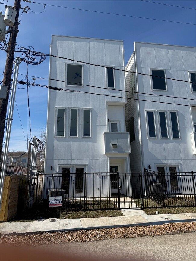 Foto del edificio - 6350 Culberson St