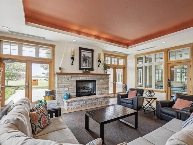 Building Photo - 2 Bedroom Townhome (Unfurnished) in Broomf...