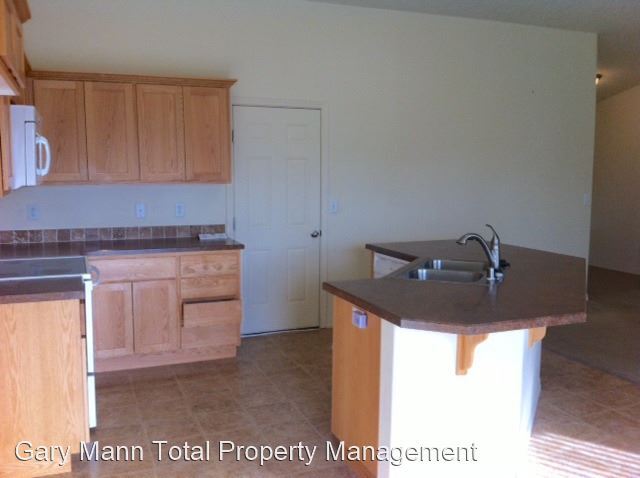 Foto del edificio - 3 br, 2 bath House - 806 5th Ave