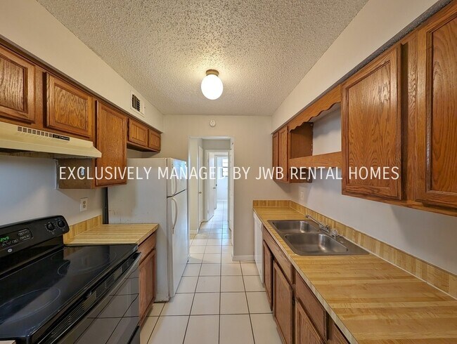 Foto del edificio - 467 Crabapple Ct