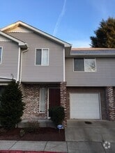 Building Photo - 5548 NE 89th Ave