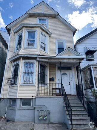 Building Photo - 308 Court St