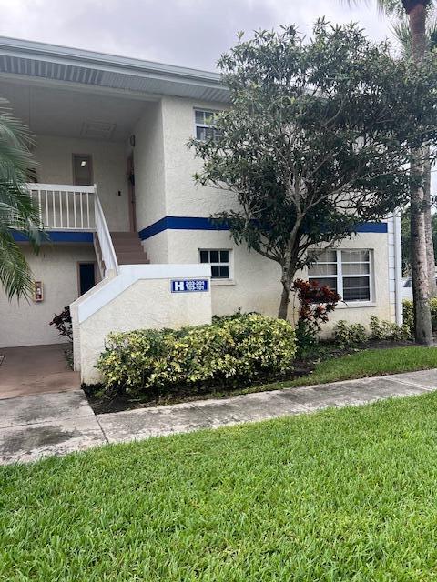 Foto principal - 1512 SE Royal Green Cir
