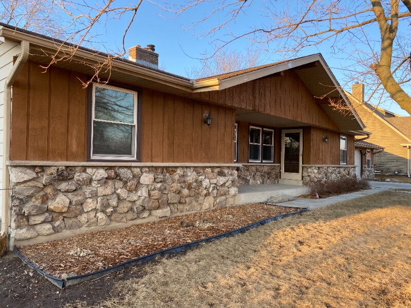 Primary Photo - 10316 W Beacon Hill Dr