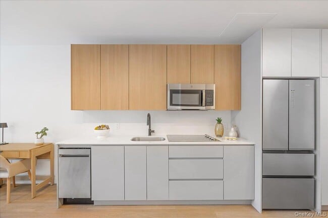 Foto del edificio - 8 Chester Ave