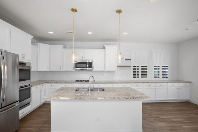 Building Photo - Beautiful Upgraded West Summerlin Gated Community Home